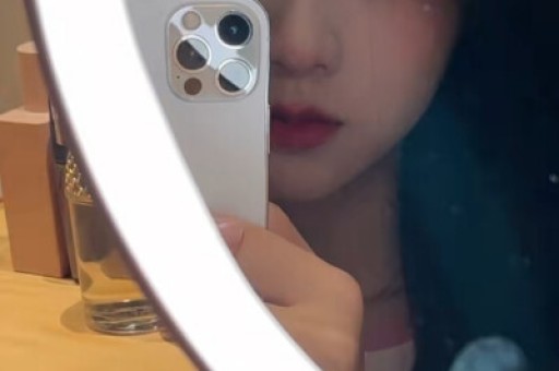 网红二驴被封着手力捧女徒弟桐桐未来将对标辛巴徒弟“蛋蛋”