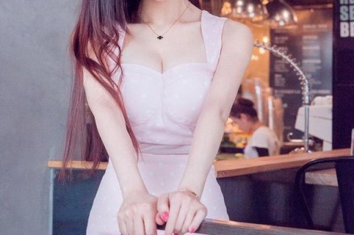 25岁男子猥亵20余名独行女性获刑8个月；“自己在淋雨却为小动物遮风挡雨”外卖小哥大雨中救断腿小狗感动无数网友｜三工晨报