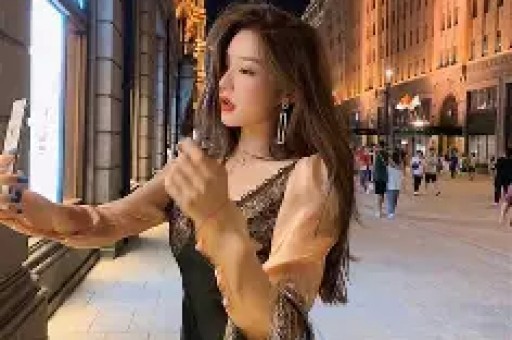 继关晓彤遭制片人背刺后千万网红董赤赤再曝娱乐圈猛料